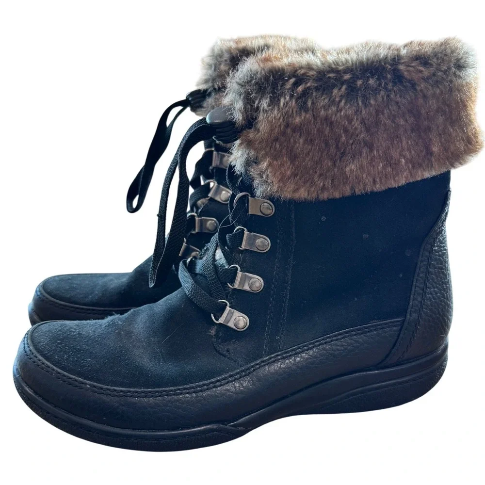 Clarks Winter Boots Womens 6.5 Black Faux Fur Suede Leather 26115744 Gorpcore